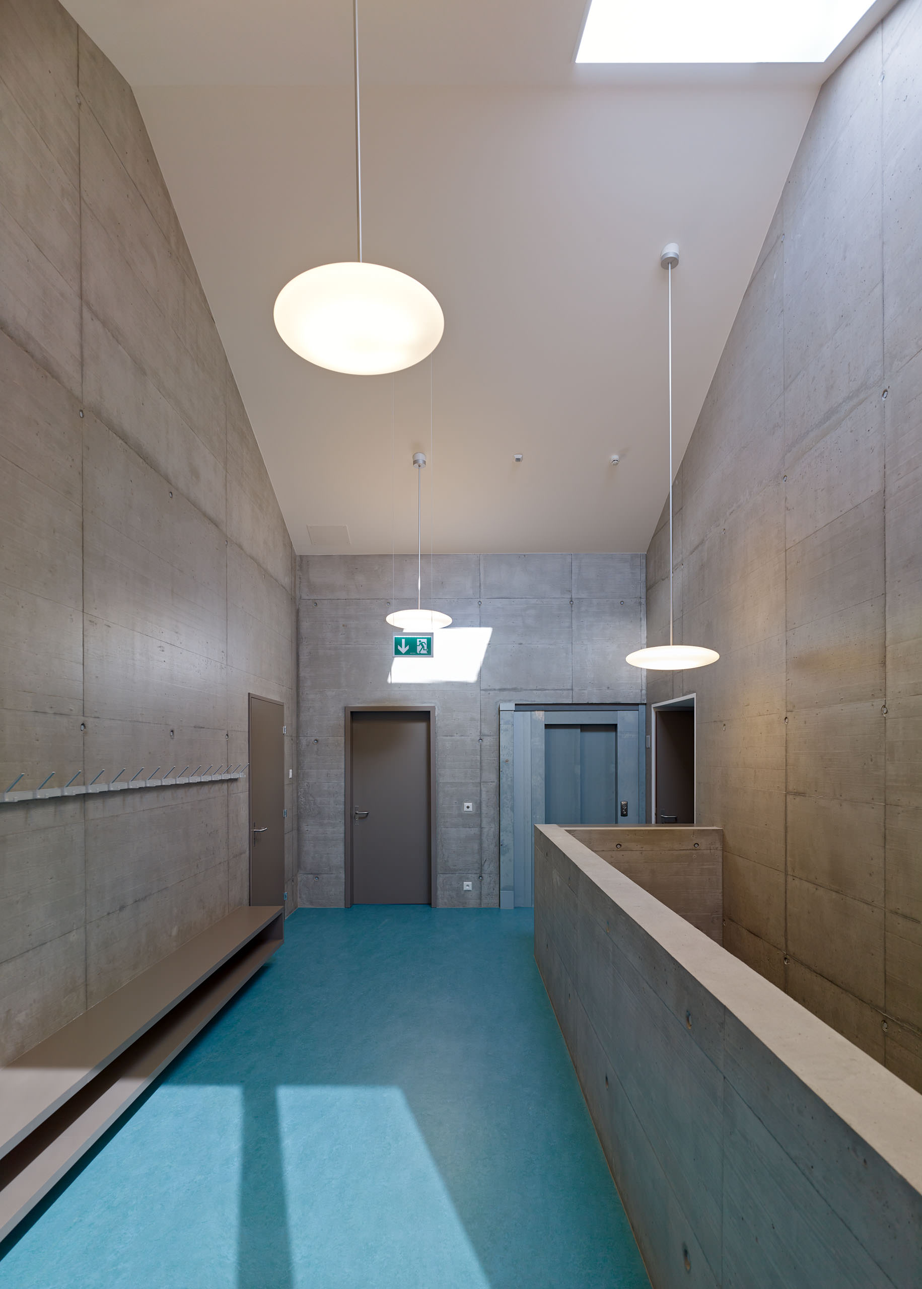 E12401 ALPA 036166p j2560